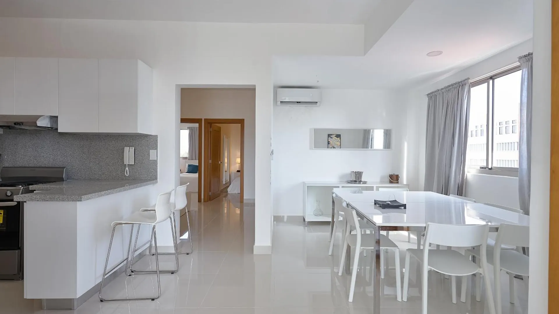 Apartments In La Julia 1 And 2 Bedrooms Santo Domingo 0*,